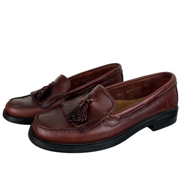G.H. Bass & Co. Shoes - Vintage G.H. Bass & Co. Women's Brown Genuine Leather Tassel Loafers (Sz 8)